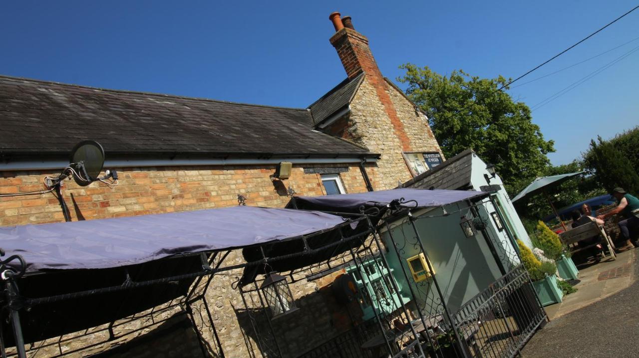 The White Lion At Wicken Bed and Breakfast Milton Keynes Exteriör bild