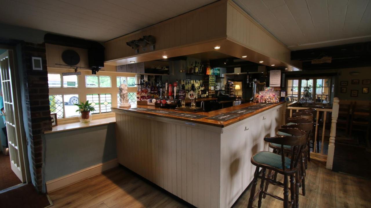 The White Lion At Wicken Bed and Breakfast Milton Keynes Exteriör bild